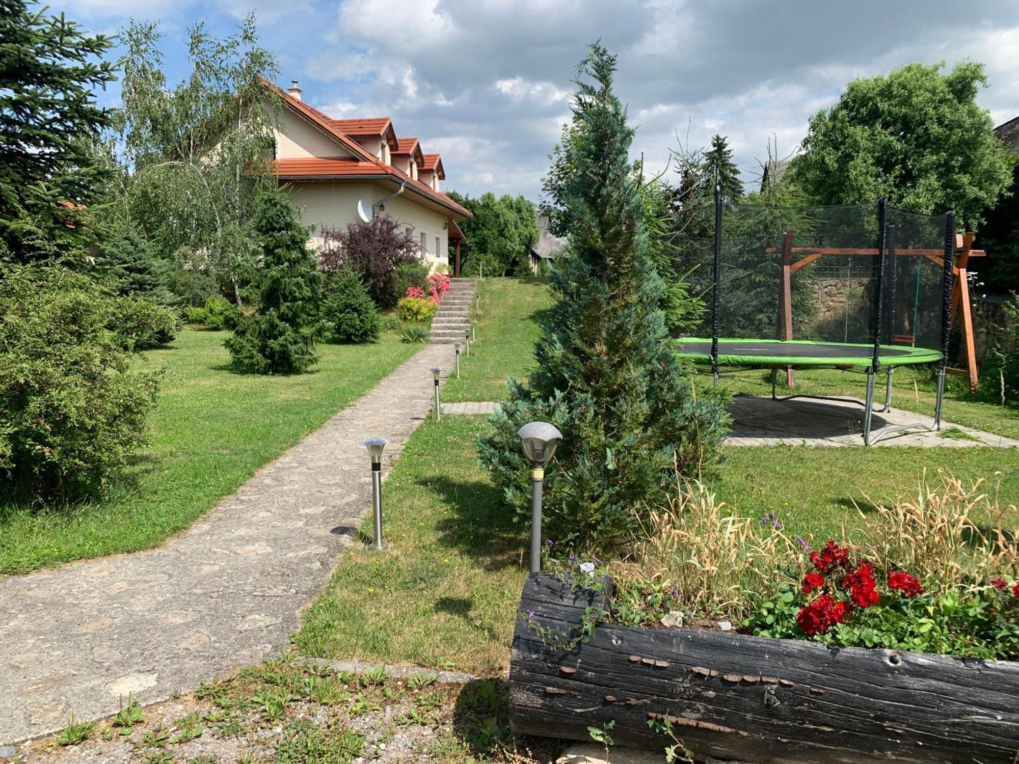 Villa Lypche Bešeňová Kültér fotó
