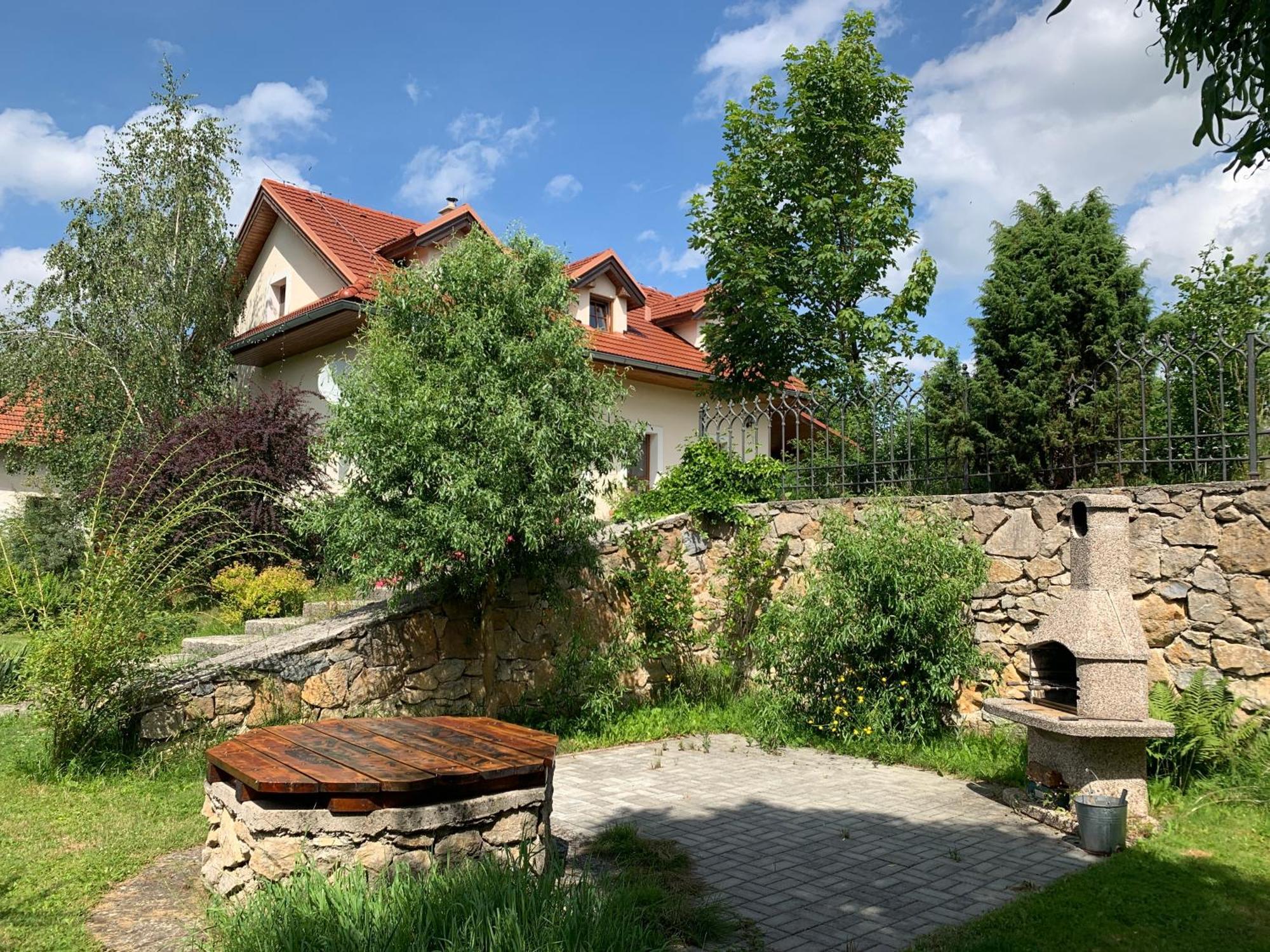 Villa Lypche Bešeňová Kültér fotó
