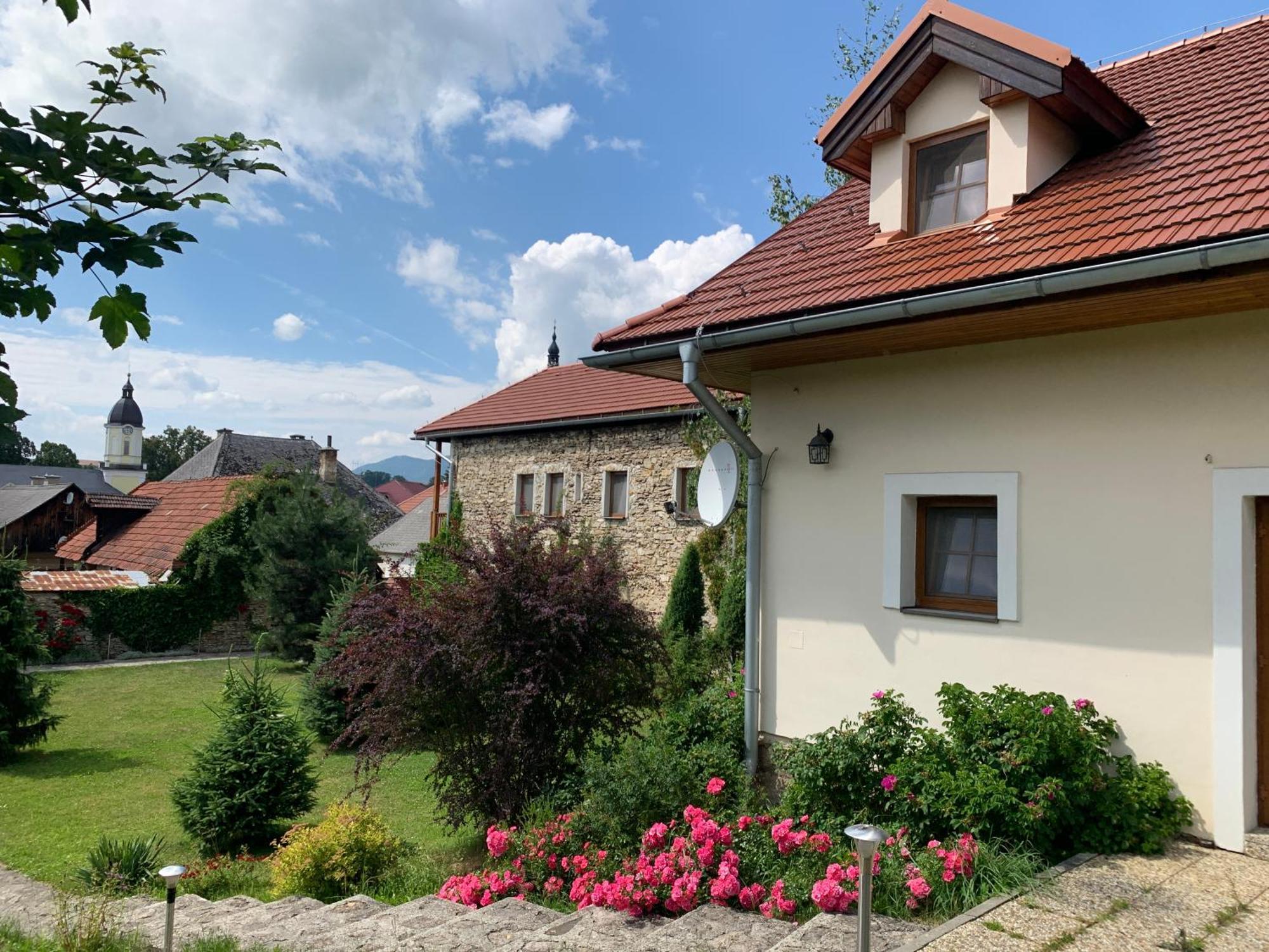 Villa Lypche Bešeňová Kültér fotó