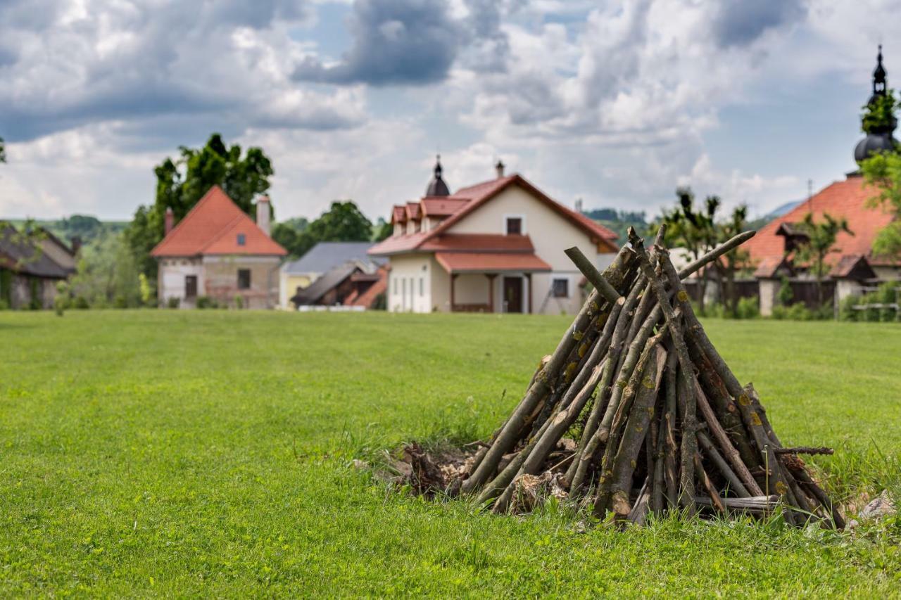 Villa Lypche Bešeňová Kültér fotó